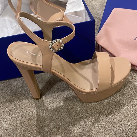 Stuart Weitzman beige platforms with pearl detail - Picture 2 of 4